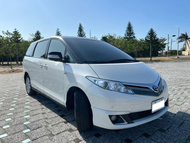 TOYOTA豐田 PREVIA  第2張相片