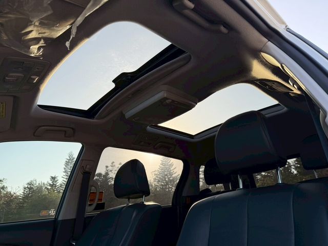 TOYOTA豐田 PREVIA  第17張相片