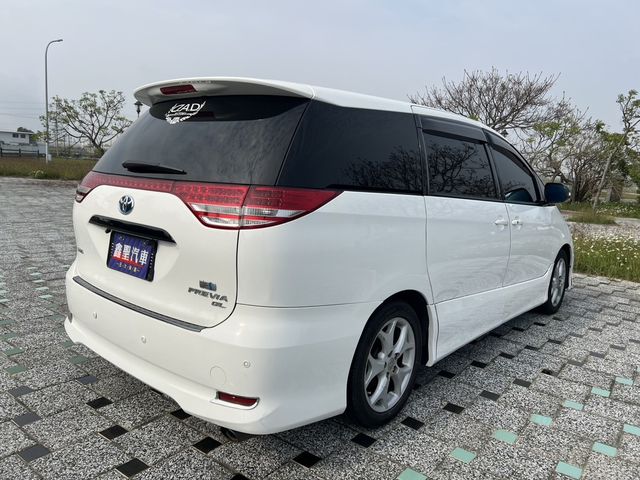 TOYOTA豐田 PREVIA  第2張相片