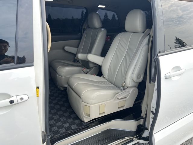 TOYOTA豐田 PREVIA  第8張相片