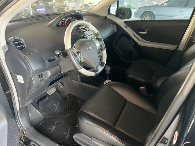 TOYOTA豐田 YARIS  第3張相片