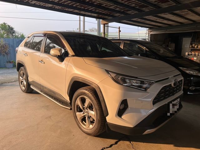 TOYOTA豐田 RAV4  第5張相片