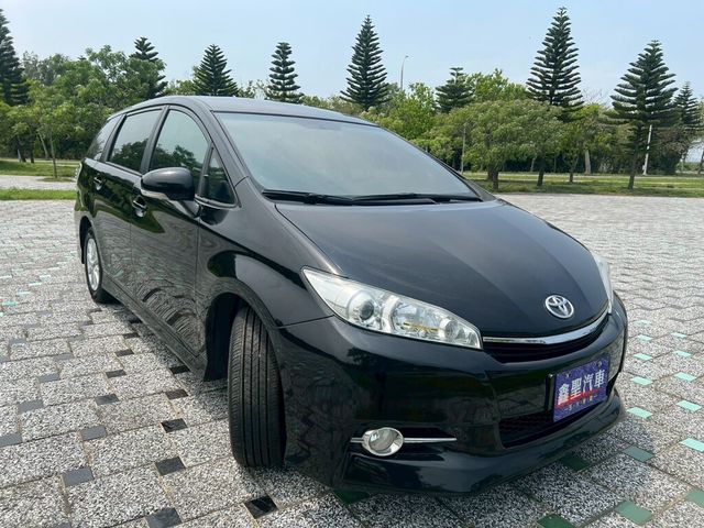 TOYOTA豐田 WISH  第3張相片