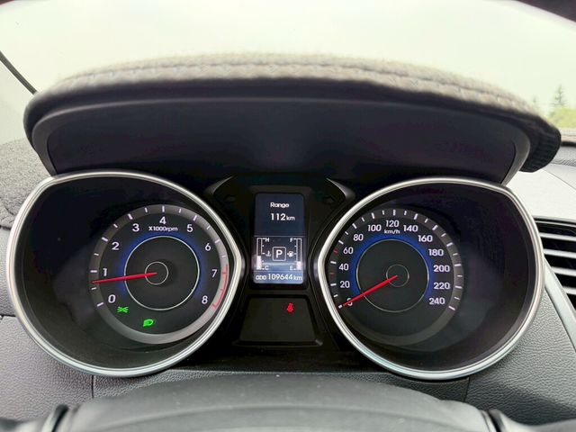 HYUNDAI現代 ELANTRA  第7張相片