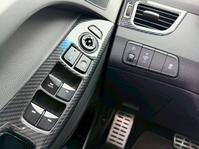 HYUNDAI現代 ELANTRA  第11張相片