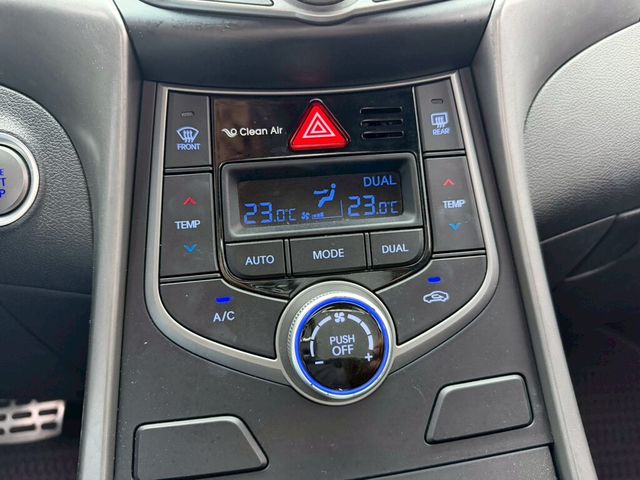 HYUNDAI現代 ELANTRA  第12張相片