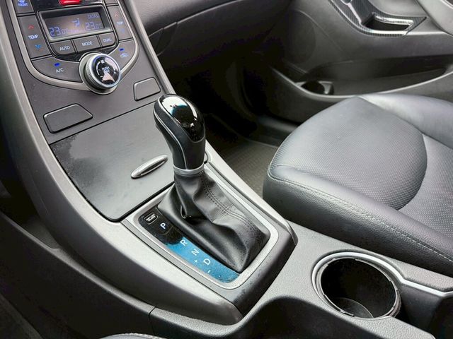 HYUNDAI現代 ELANTRA  第14張相片