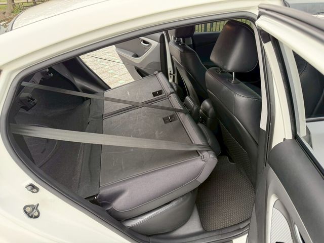 HYUNDAI現代 ELANTRA  第18張相片