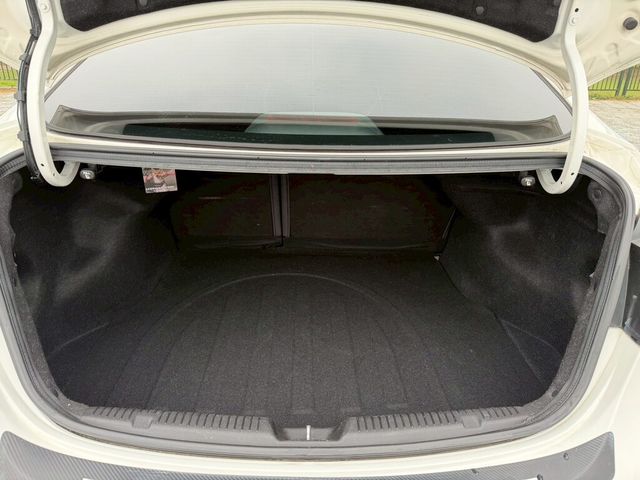 HYUNDAI現代 ELANTRA  第19張相片