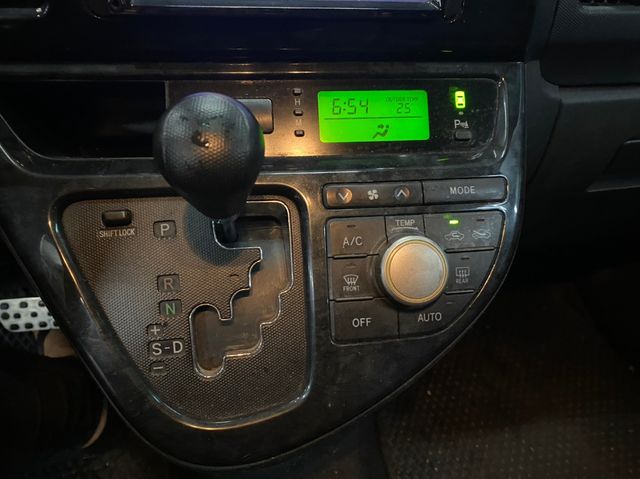 TOYOTA豐田 WISH  第6張相片