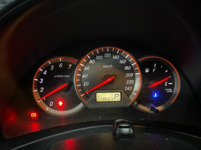 TOYOTA豐田 WISH  第8張相片