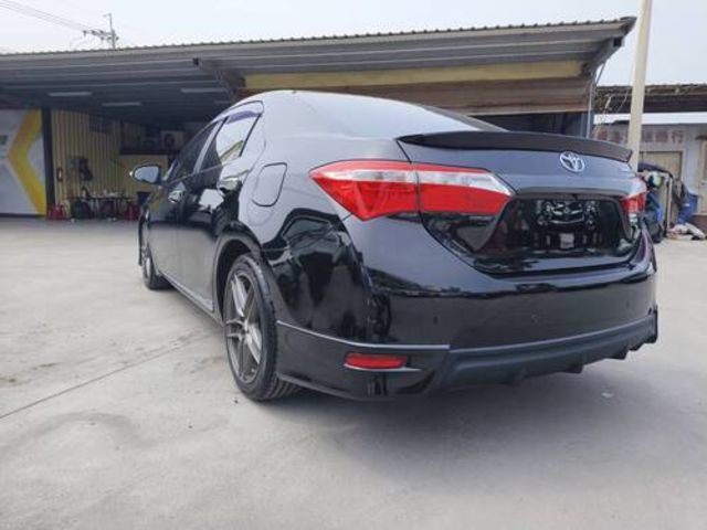 TOYOTA豐田 ALTIS  第3張相片