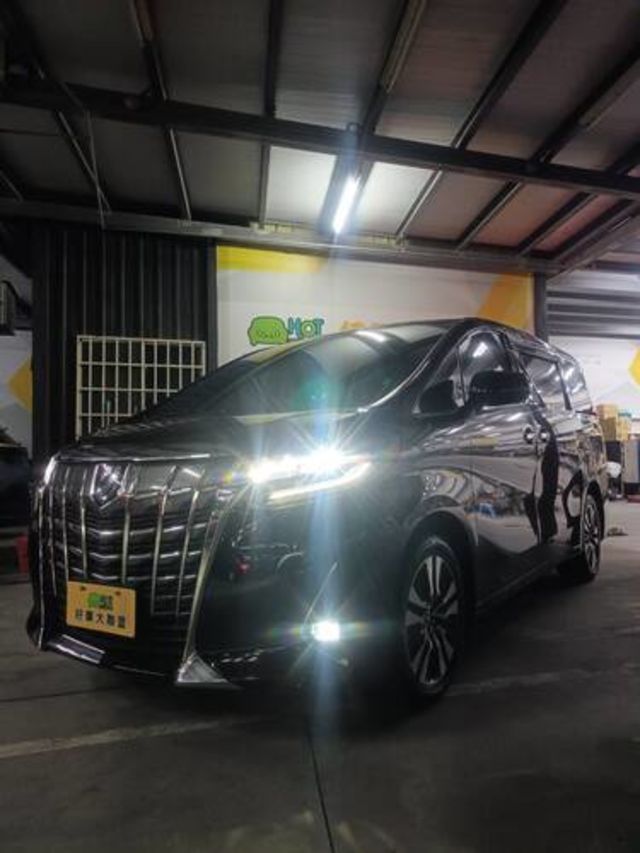 TOYOTA豐田 ALPHARD  第2張相片