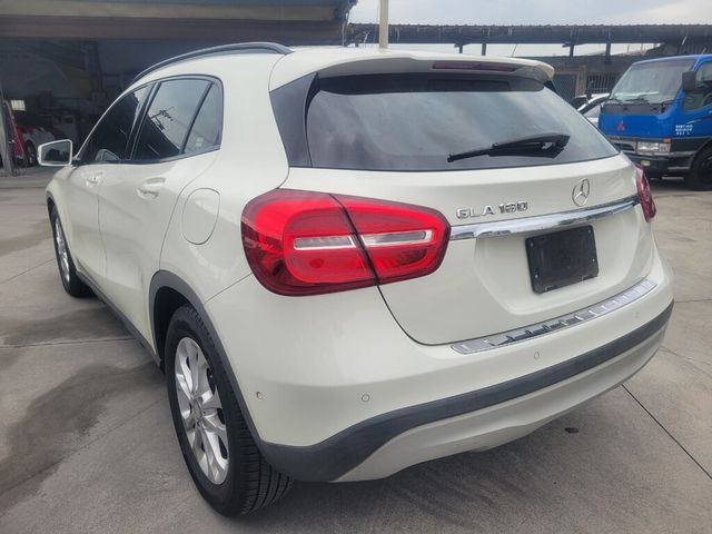 M-BENZ賓士 GLA180  第4張相片