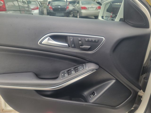 M-BENZ賓士 GLA180  第8張相片