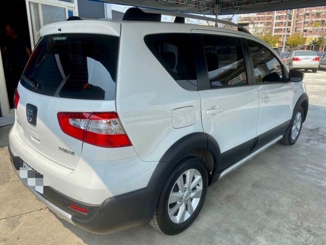 NISSAN日產 LIVINA  第3張相片