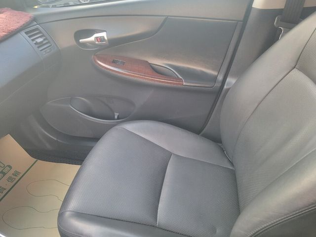 TOYOTA豐田 ALTIS  第7張相片