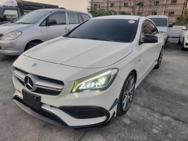 M-BENZ賓士 CLA200  第3張相片