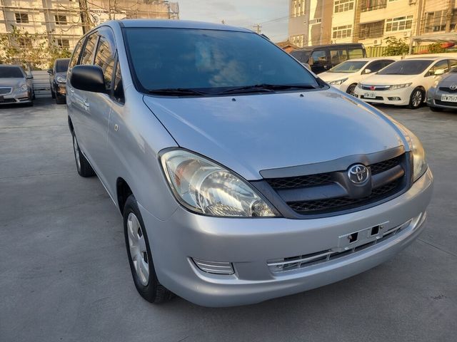 TOYOTA豐田 INNOVA  第2張相片