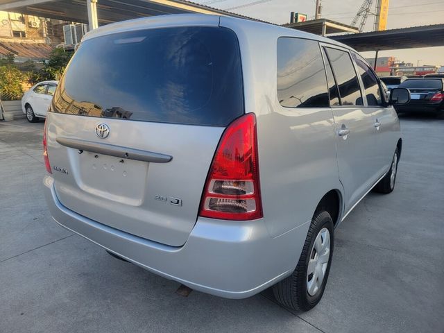 TOYOTA豐田 INNOVA  第4張相片
