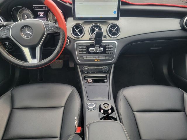 M-BENZ賓士 CLA250  第7張相片