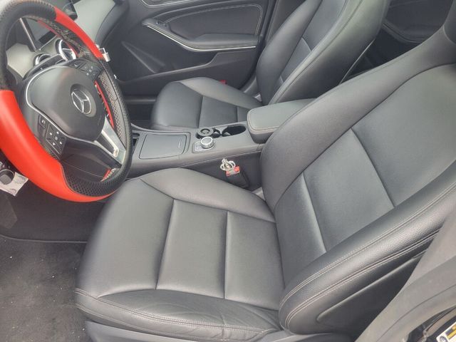 M-BENZ賓士 CLA250  第10張相片
