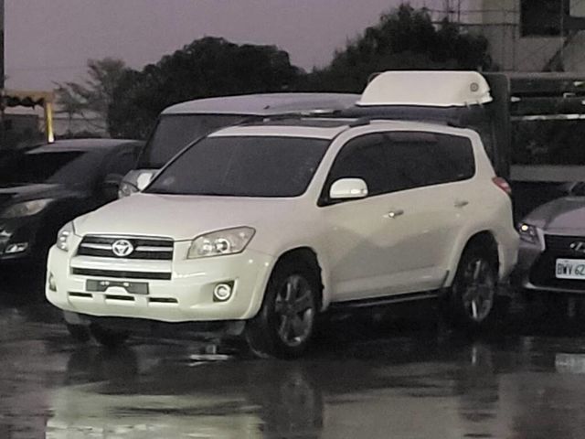 TOYOTA豐田 RAV4  第7張相片