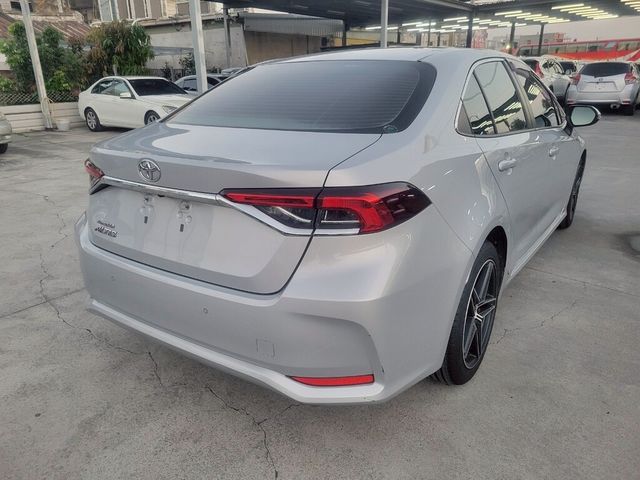 TOYOTA豐田 ALTIS  第3張相片