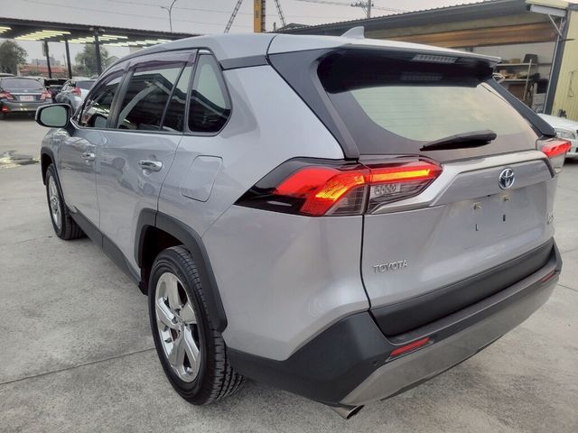 TOYOTA豐田 RAV4  第2張相片