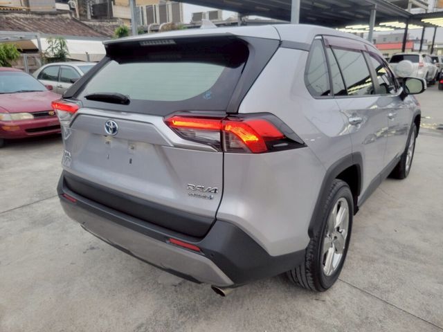 TOYOTA豐田 RAV4  第3張相片