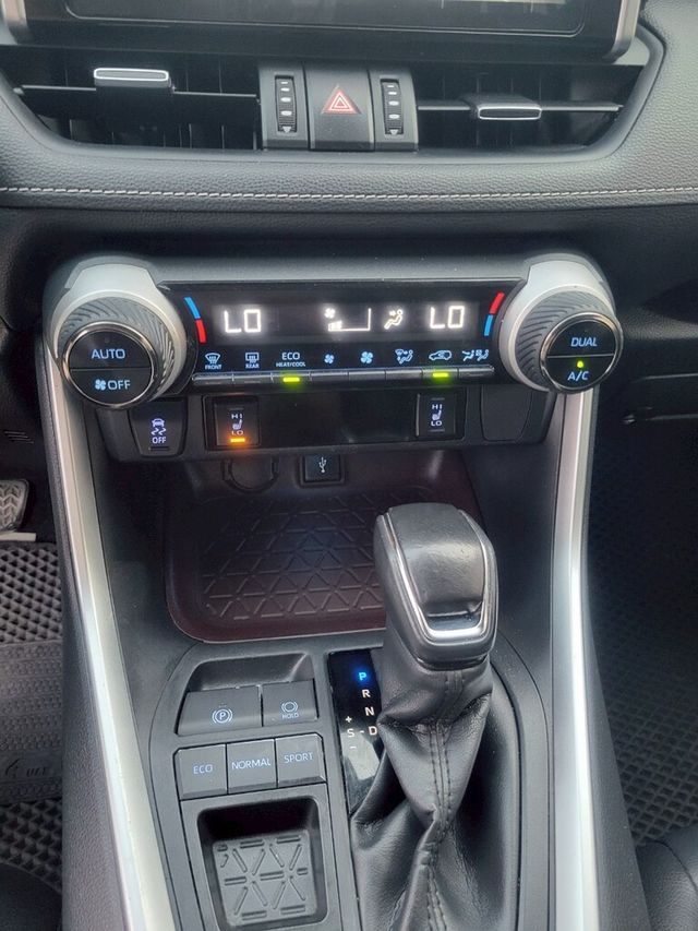 TOYOTA豐田 RAV4  第10張相片