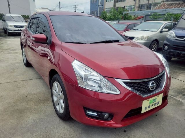NISSAN日產 TIIDA  第2張相片