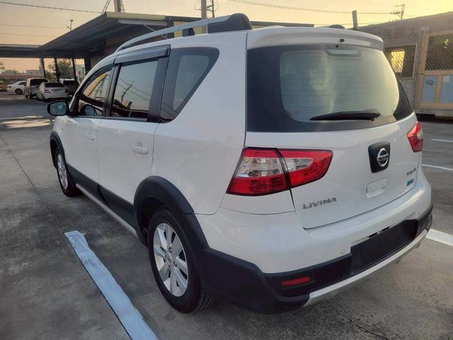 NISSAN日產 LIVINA  第4張相片