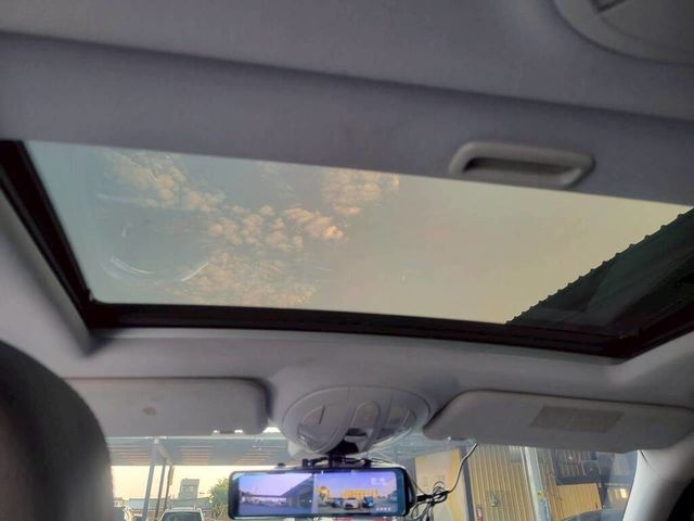 M-BENZ賓士 E200K  第6張相片