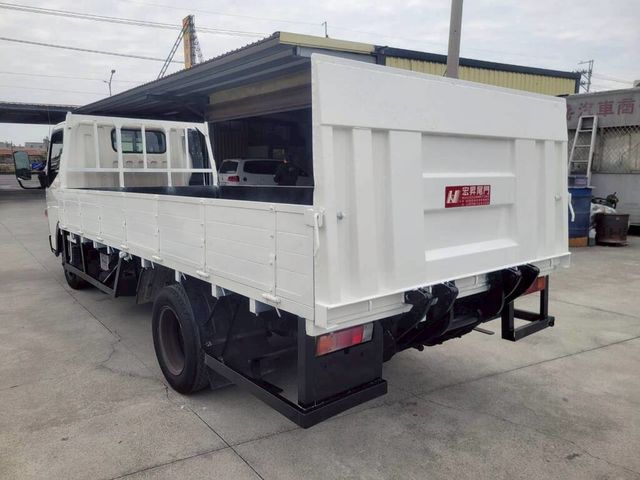 MITSUBISHI三菱 CANTER  第5張相片