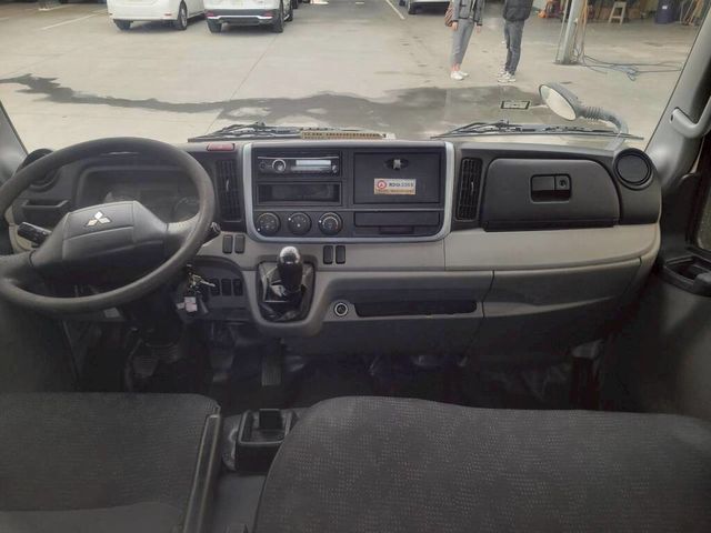 MITSUBISHI三菱 CANTER  第9張相片