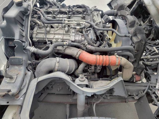 MITSUBISHI三菱 CANTER  第12張相片