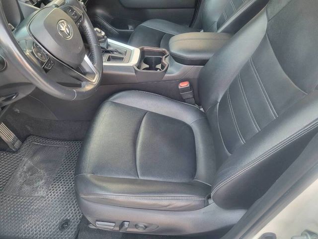 TOYOTA豐田 RAV4  第8張相片