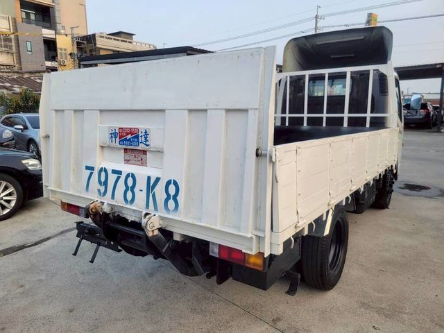 MITSUBISHI三菱 CANTER  第2張相片