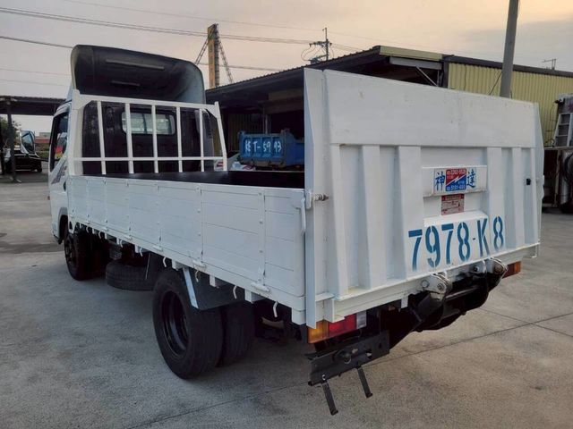 MITSUBISHI三菱 CANTER  第4張相片