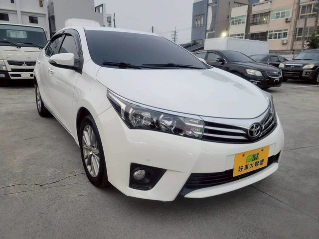 TOYOTA豐田 ALTIS  第3張相片