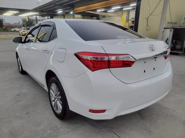 TOYOTA豐田 ALTIS  第4張相片