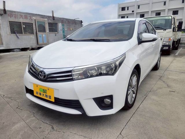TOYOTA豐田 ALTIS  第1張相片
