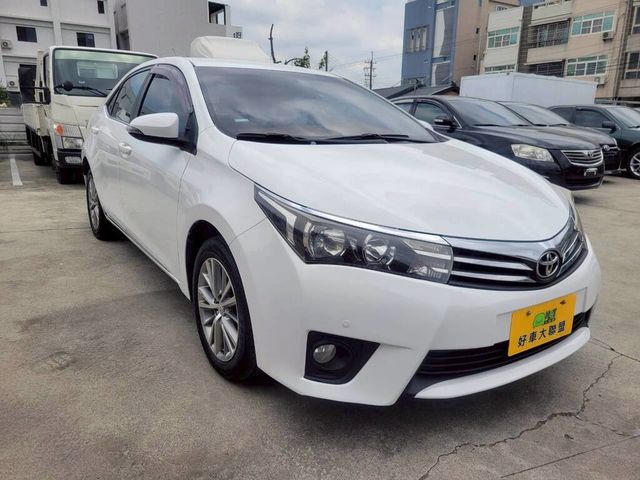 TOYOTA豐田 ALTIS  第3張相片