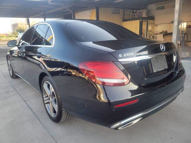 M-BENZ賓士 E200  第4張相片