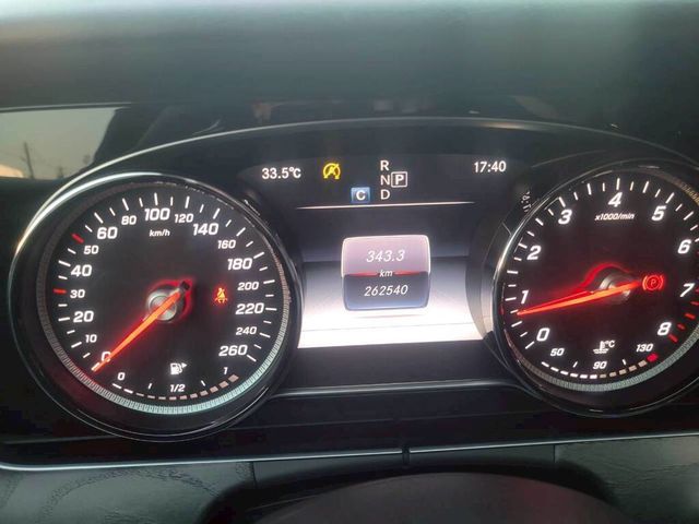 M-BENZ賓士 E200  第5張相片