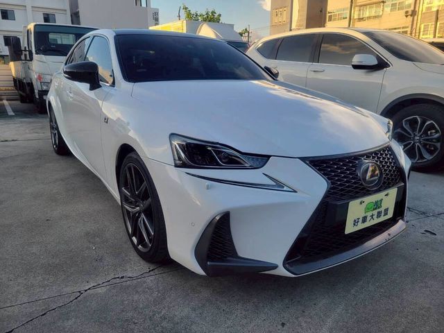 LEXUS凌志 IS200T  第3張相片