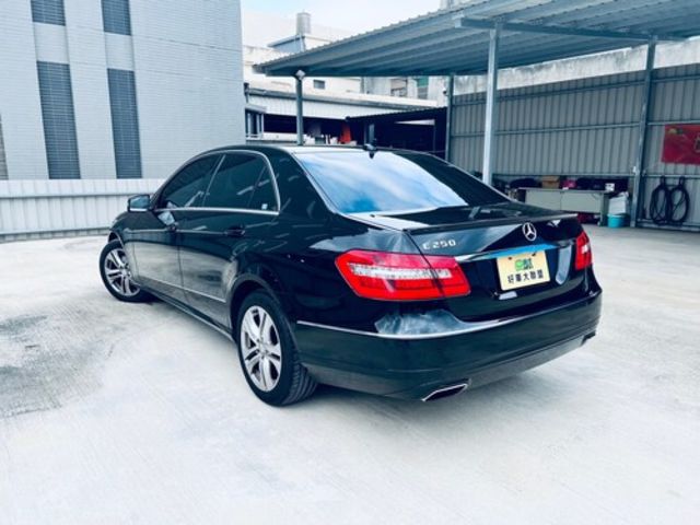 M-BENZ賓士 E250  第4張相片