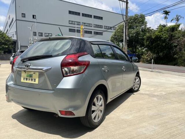 TOYOTA豐田 YARIS  第2張相片