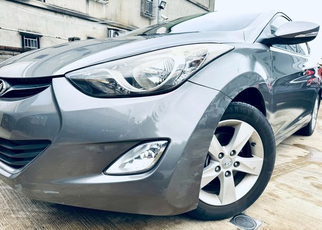 HYUNDAI現代 ELANTRA  第5張相片